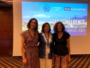 Anna Ballesteros, Rosa de la Calzada e Isaura Mañoso en la Conferencia IAC Nápoles 2024